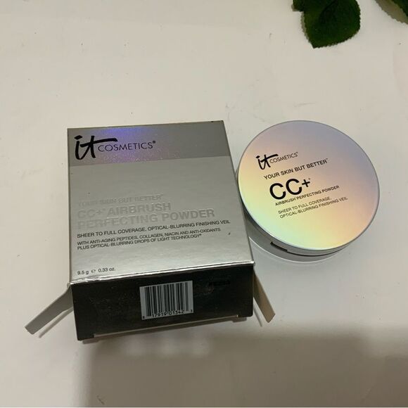 It Cosmetics CC+ Airbrush Perfecting Powder Foundation MEDIUM. BNIB - Picture 1 of 8